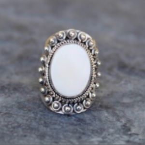 Mother of Pearl Sterling Silver RING SIZE 7